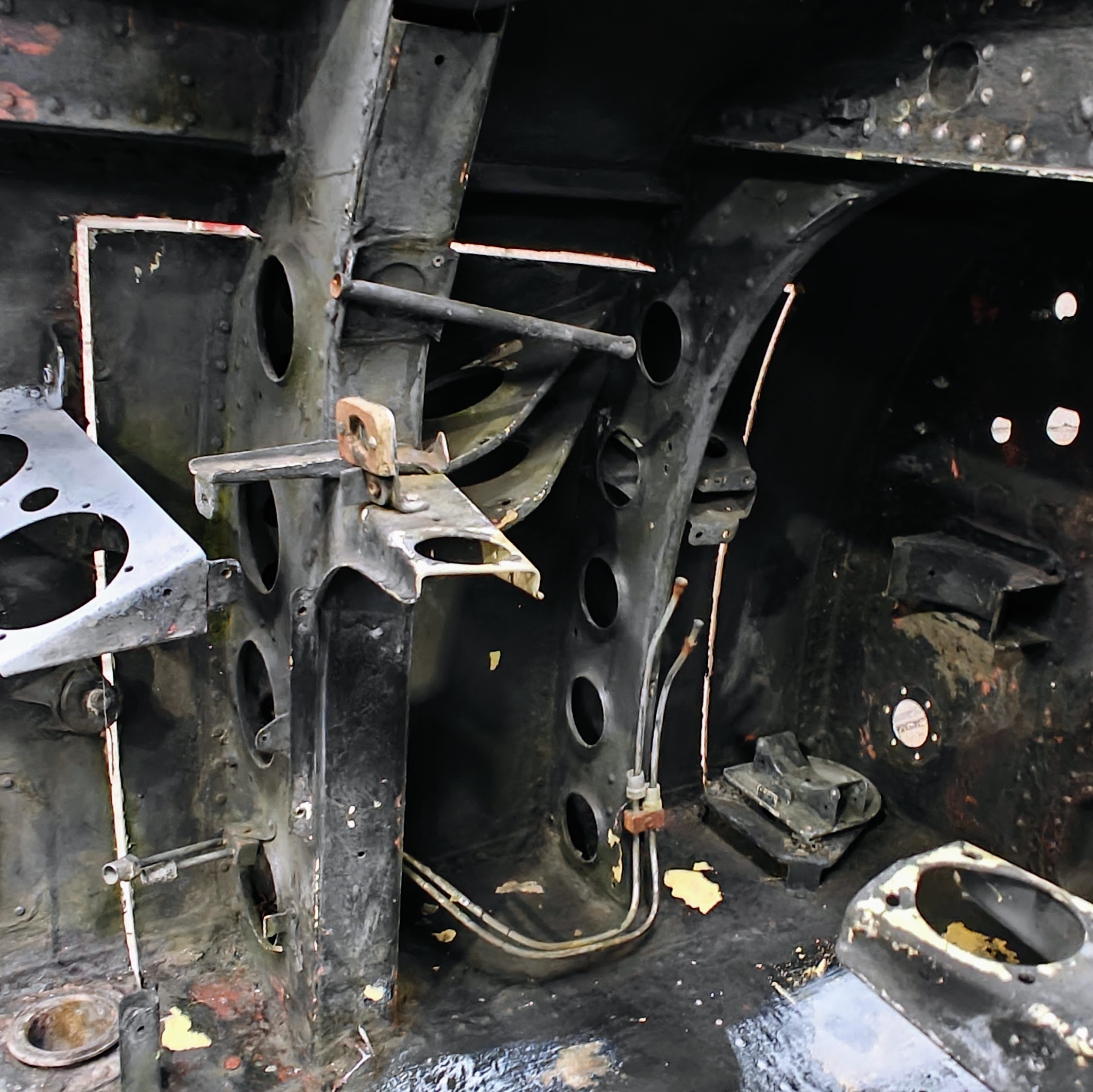 Inside cut, port Inside, Port